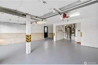 9615 NE 26th Street, Clyde Hill, WA 98004 - Photo 30