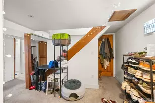 341 NE 51st St, Seattle, WA 98105 - Photo 16