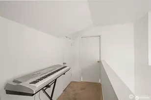 341 NE 51st St, Seattle, WA 98105 - Photo 18