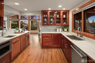 4544 49th Ave NE, Seattle, WA 98105 - Photo 8