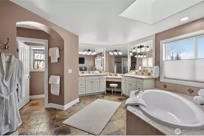 25902 NE 1st Place, Sammamish, WA 98074 - Photo 18