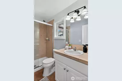25902 NE 1st Place, Sammamish, WA 98074 - Photo 22
