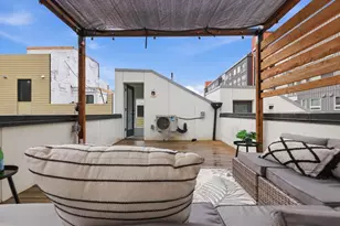 909 Hiawatha Pl S, Seattle, WA 98144 - Photo 24