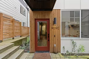 909 Hiawatha Pl S, Seattle, WA 98144 - Photo 2