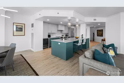 177 107th Avenue NE #1906, Bellevue, WA 98004 - Photo 2