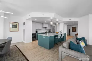 177 107th Ave NE, Bellevue, WA 98004 - Photo 2