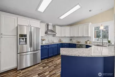 12601 NE 197th Street, Bothell, WA 98011 - Photo 8