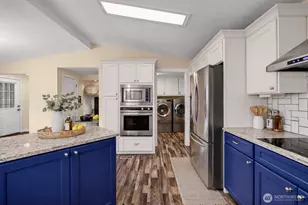 12601 NE 197th St, Bothell, WA 98011 - Photo 10