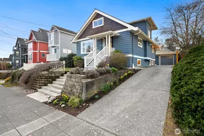 7041 14th Avenue NW, Seattle, WA 98117 - Photo 2
