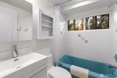 8432 SE 34th Place, Mercer Island, WA 98040 - Photo 14