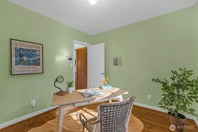 2301 Delmar Drive E, Seattle, WA 98102 - Photo 14