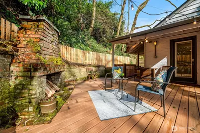 2301 Delmar Drive E, Seattle, WA 98102 - Photo 36