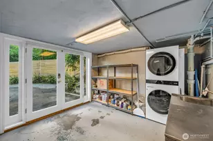 2301 Delmar Dr E, Seattle, WA 98102 - Photo 26