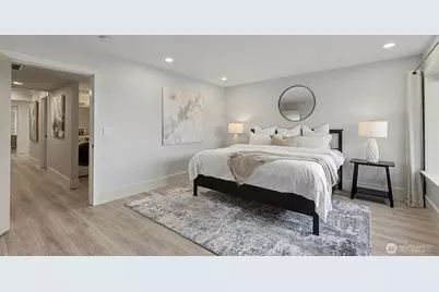 13730 Main Street, Bellevue, WA 98005 - Photo 32