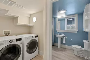 13730 Main St, Bellevue, WA 98005 - Photo 34