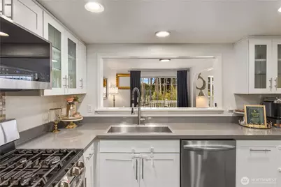 13316 NE 89th Street, Redmond, WA 98052 - Photo 10