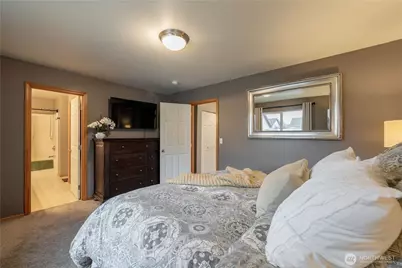 10025 2nd Place SE, Lake Stevens, WA 98258 - Photo 12