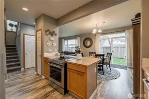 10025 2nd Pl SE, Lake Stevens, WA 98258 - Photo 4