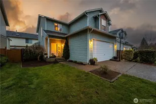 10025 2nd Pl SE, Lake Stevens, WA 98258 - Photo 2