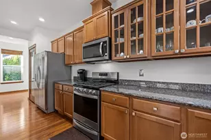 4322 25th St SE, Puyallup, WA 98374 - Photo 8