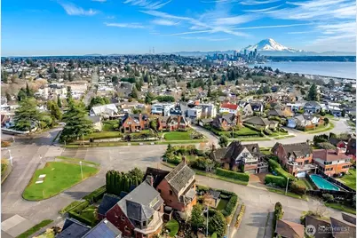 2301 Rosemont Place W, Seattle, WA 98199 - Photo 40