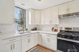 1420 N 50th St, Seattle, WA 98103 - Photo 8