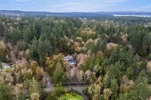 7605 NE Hidden Cove Rd, Bainbridge Island, WA 98110 - Photo 34