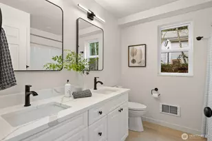 7605 NE Hidden Cove Rd, Bainbridge Island, WA 98110 - Photo 14