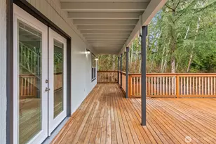 7605 NE Hidden Cove Rd, Bainbridge Island, WA 98110 - Photo 4