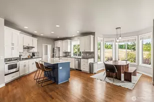 1004 23rd St SW, Puyallup, WA 98371 - Photo 8