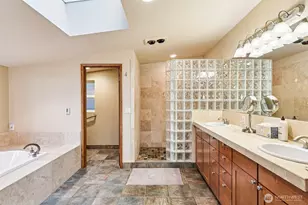 17340 Golden View Ave, La Conner, WA 98257 - Photo 16