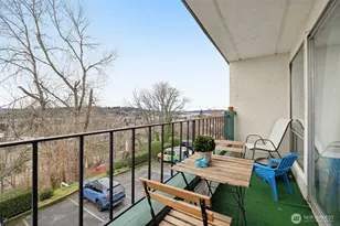 629 Cedar Ave S, Renton, WA 98057 - Photo 24