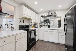 629 Cedar Ave S, Renton, WA 98057 - Photo 12