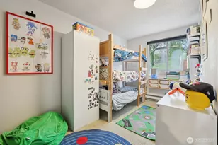 629 Cedar Ave S, Renton, WA 98057 - Photo 16