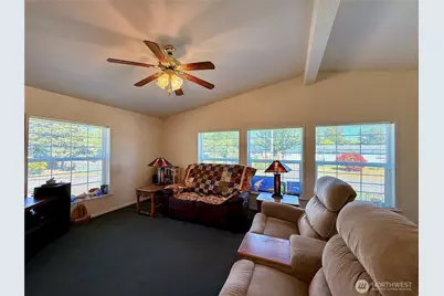 739 Park Avenue NE, Ocean Shores, WA 98569 - Photo 4