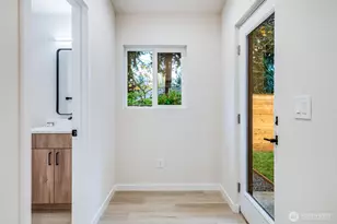 12531 25th Ave NE, Seattle, WA 98125 - Photo 16