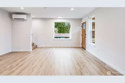 12531 25th Avenue NE #Unit B, Seattle, WA 98125 - Photo 8