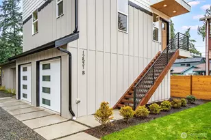 12531 25th Ave NE, Seattle, WA 98125 - Photo 2