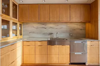 2021 1st Avenue #E8, Seattle, WA 98121 - Photo 4