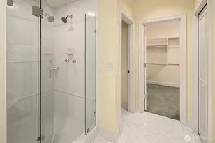 8901 NE 36th St, Yarrow Point, WA 98004 - Photo 24