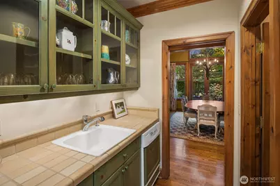 8901 NE 36th Street, Yarrow Point, WA 98004 - Photo 14