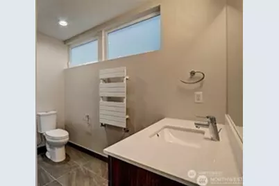 3932 1st Avenue NE, Seattle, WA 98105 - Photo 12