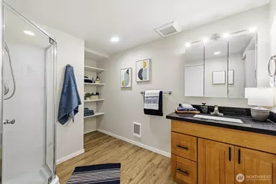 10731 Dayton Avenue N, Seattle, WA 98133 - Photo 26