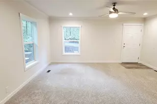 621 E Hyland Dr, Union, WA 98592 - Photo 14