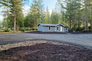 621 E Hyland Dr, Union, WA 98592 - Photo 4