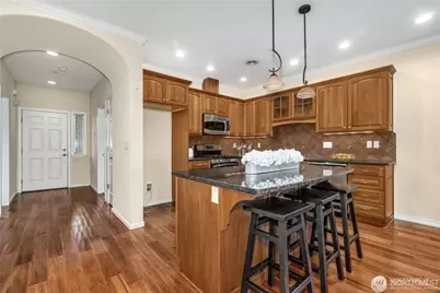 1020 1st Street #304, Snohomish, WA 98290 - Photo 4