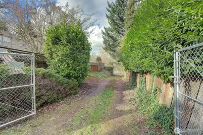 9714 20th Avenue NE, Seattle, WA 98115 - Photo 28