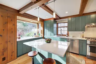 9714 20th Ave NE, Seattle, WA 98115 - Photo 10