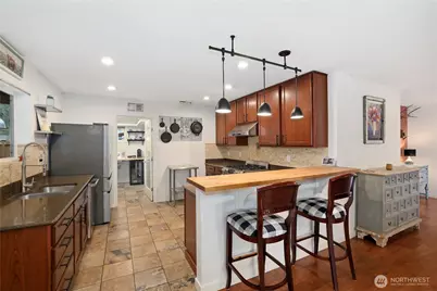 9905 194th Avenue E, Bonney Lake, WA 98391 - Photo 10