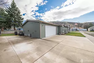 803 S 3rd St, Dayton, WA 99328 - Photo 4